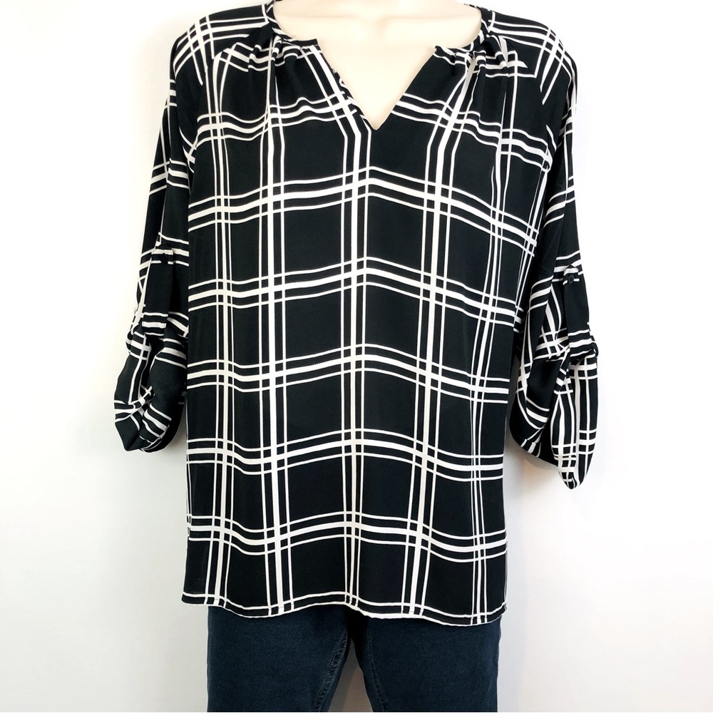 Collective Concepts Black White Plaid Pop Over Top